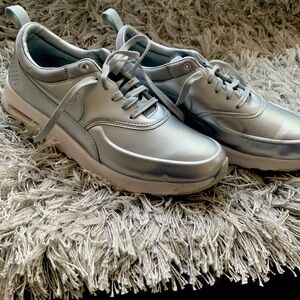 Women Nike Air Thea Metallic Size 9.5